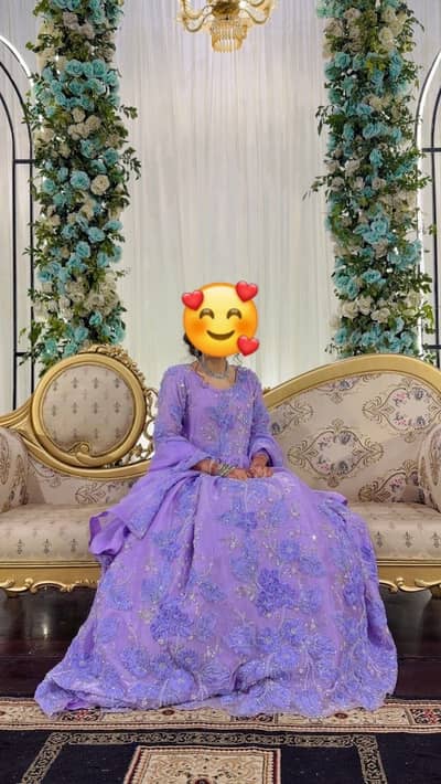 Lehnga for sale urgent siE small