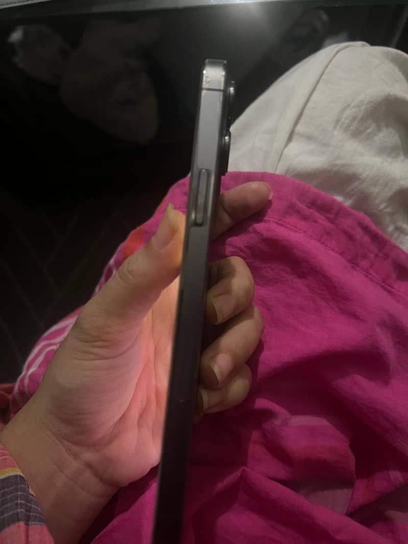 Apple iPhone 13 Pro Max 4