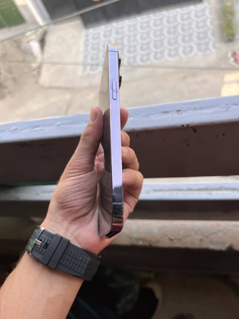 Iphone 14 pro max 5
