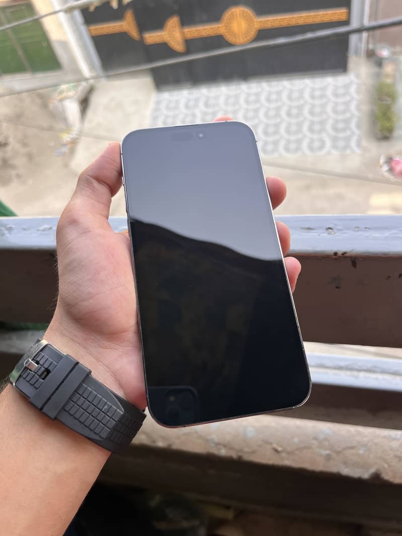 Iphone 14 pro max 7