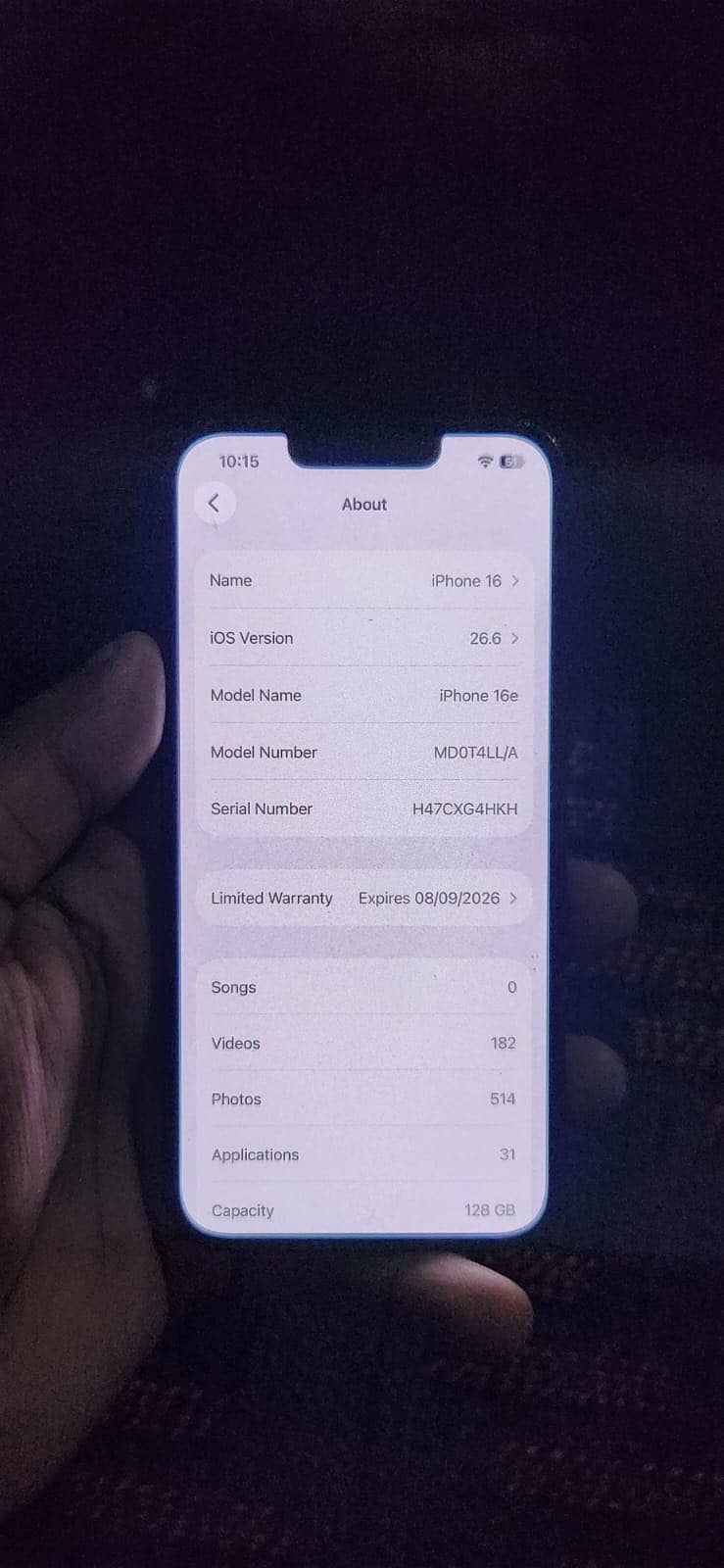 Apple iPhone 16e 6