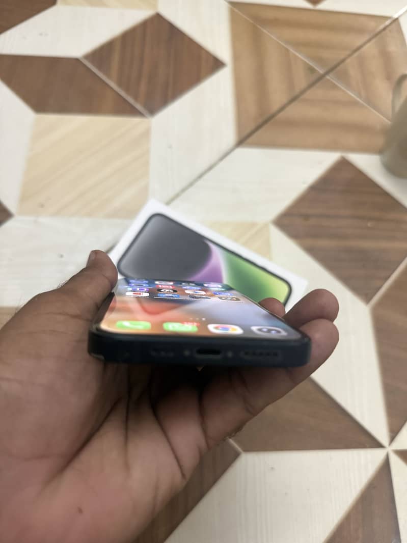 Apple iPhone 14 1