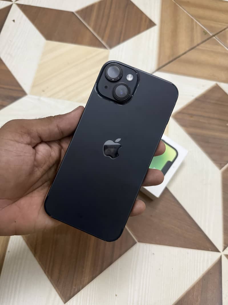 Apple iPhone 14 4