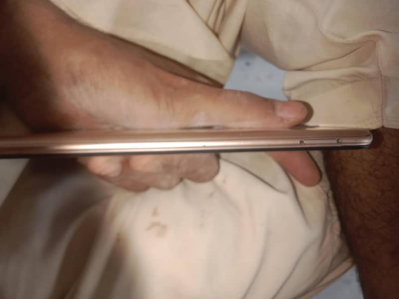 Infinix 4