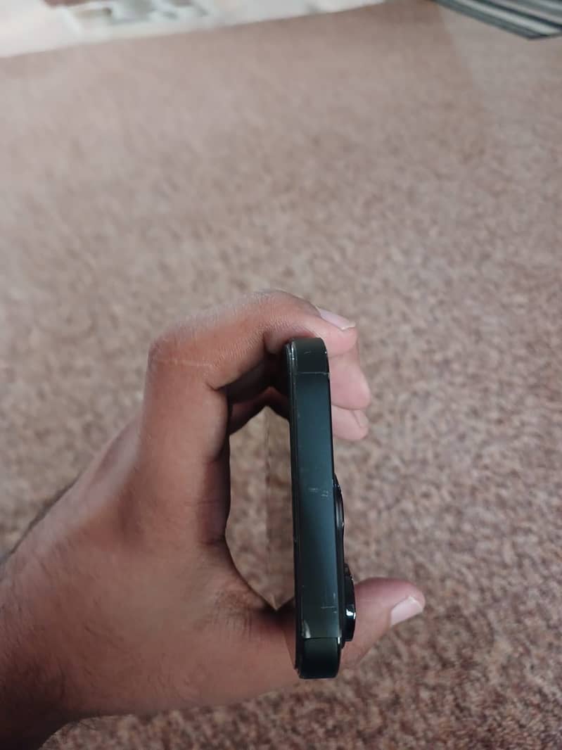 Apple iPhone 14 Pro 3
