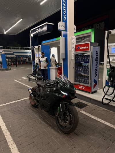 This is a replica of yamaha R6 model 2024 exchange possible