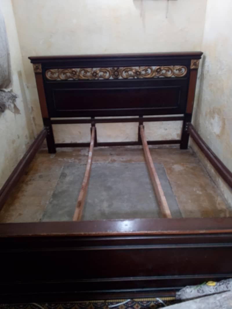 used bed 0