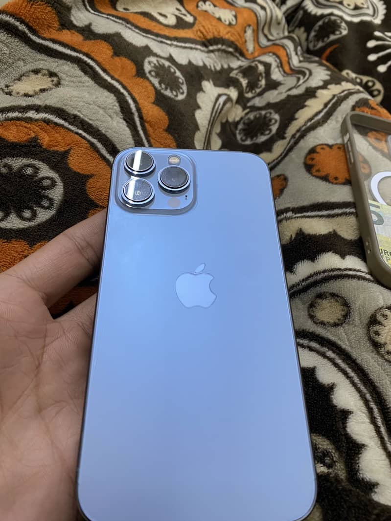 Apple iPhone 13 Pro Max 6