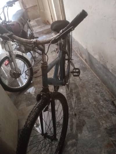 26 Inch Bicycle / Cycle for Sale – Good Condition