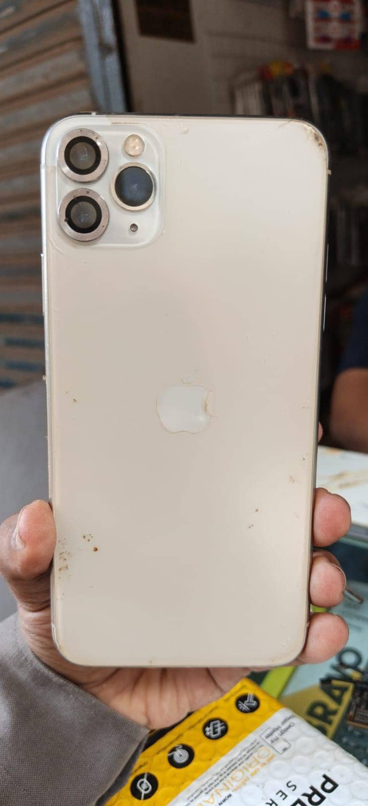 Apple iPhone 11 Pro Max 4