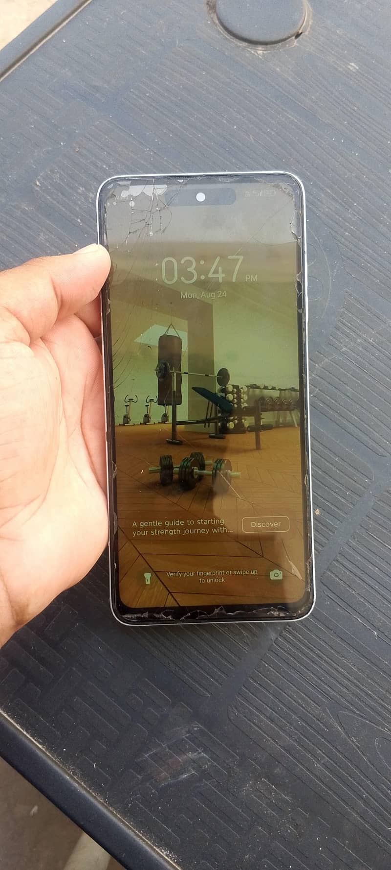 Tecno Spark 20 4