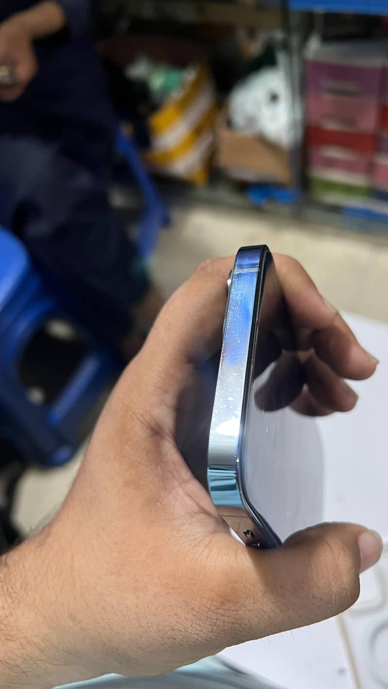 Apple iPhone 13 Pro Max 3