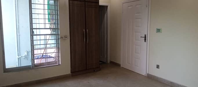 5 Marla 2nd Floor Portion For Rent In Johar Town Phase 1