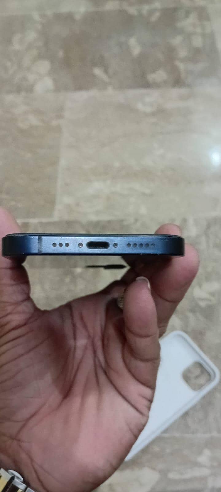 Apple iPhone 12 1