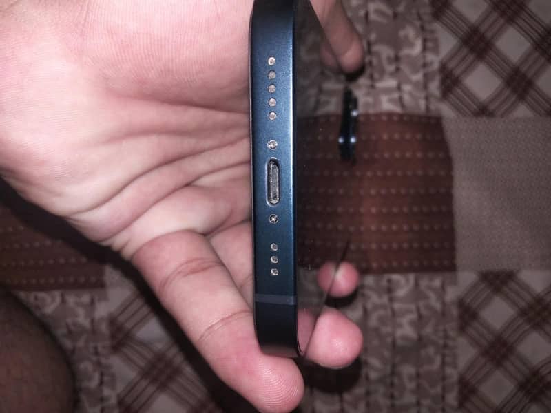 Apple iPhone 14 5
