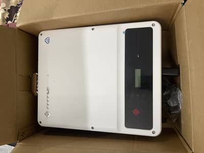 GoodWe-GW10KT-DT 10kW 3-phase Solar Invertor Brand New Condition