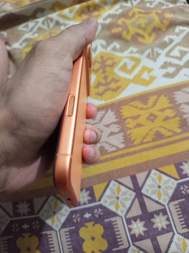 Apple iPhone 17 Pro Max 4