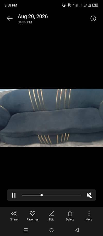Modern 3  seater for sell in Good condition