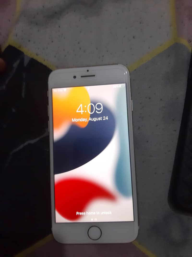 Apple iPhone 7 4