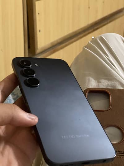 Tecno CAMON 40 Pro