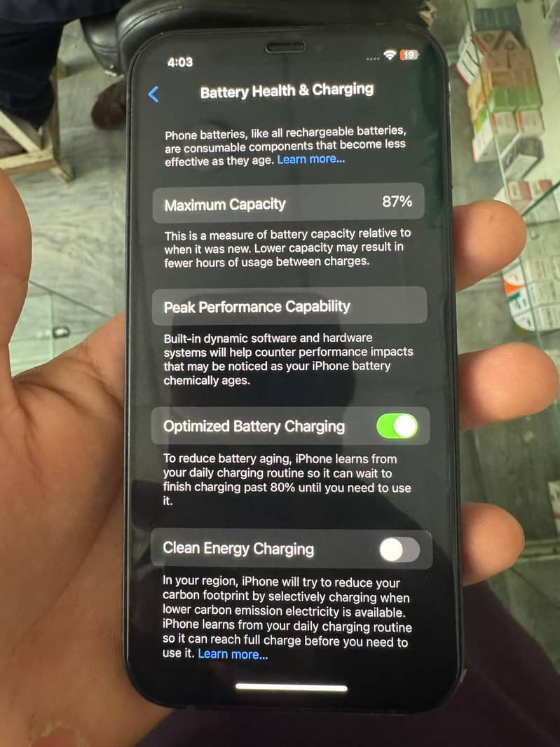 Apple iPhone 12 4