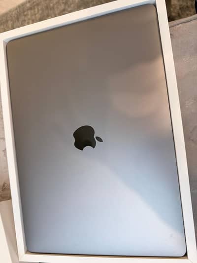 Apple MacBook Pro 13" (M2 Chip, 8GB RAM, 256GB SSD)