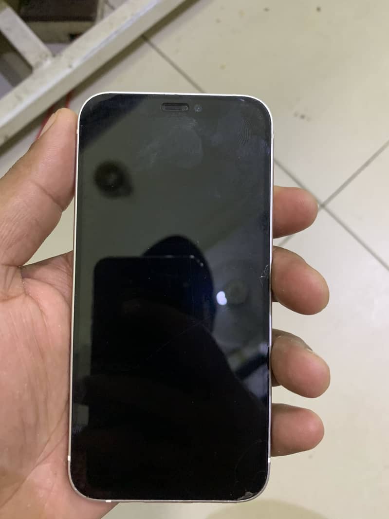 Apple iPhone 12 mini 3