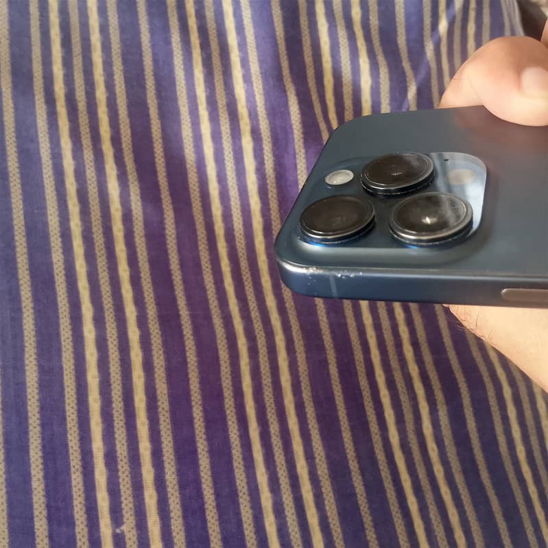 Apple iPhone 15 Pro 1