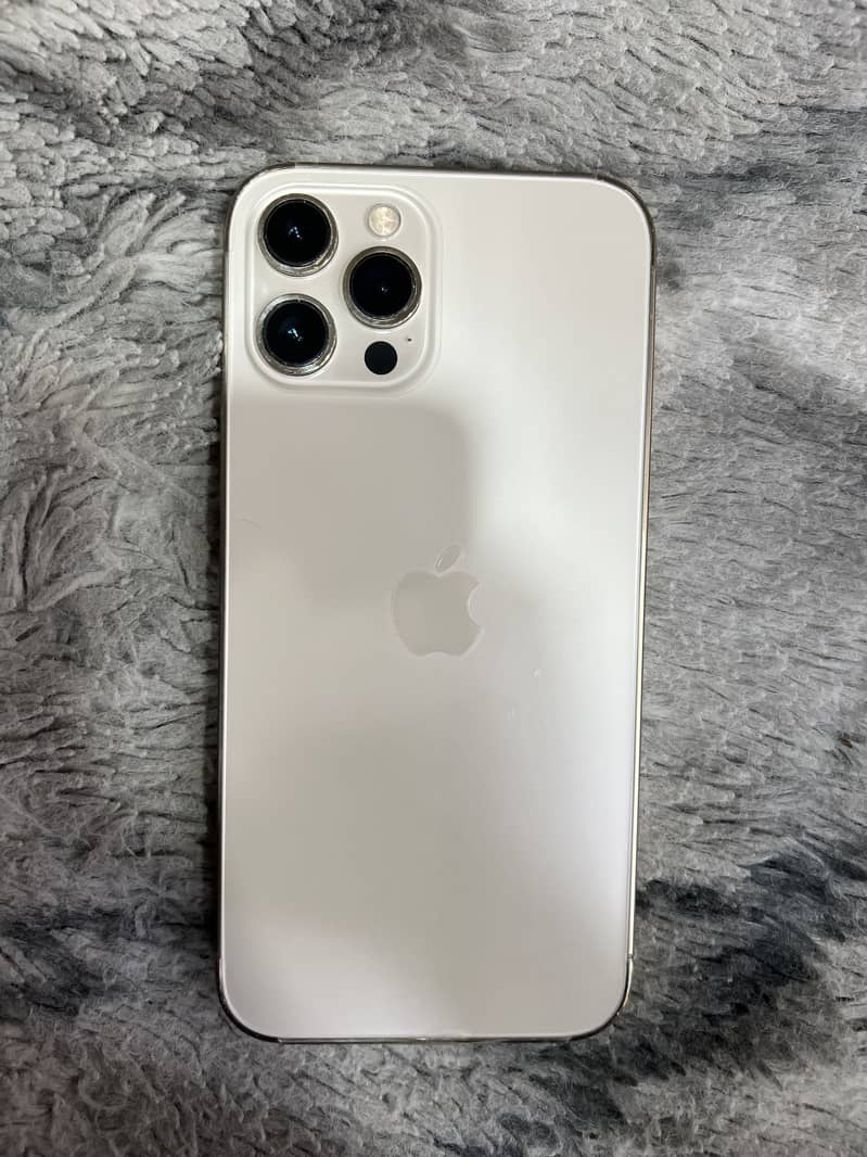 Apple iPhone 12 Pro Max 4