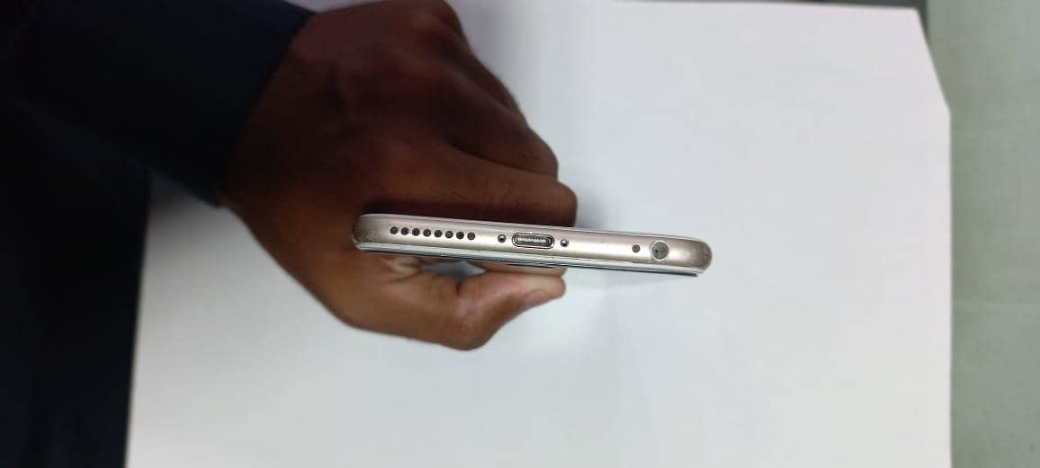iPhone 6S Plus 5