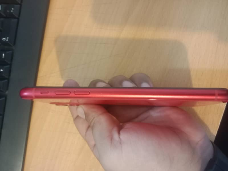 Apple iPhone 11 3