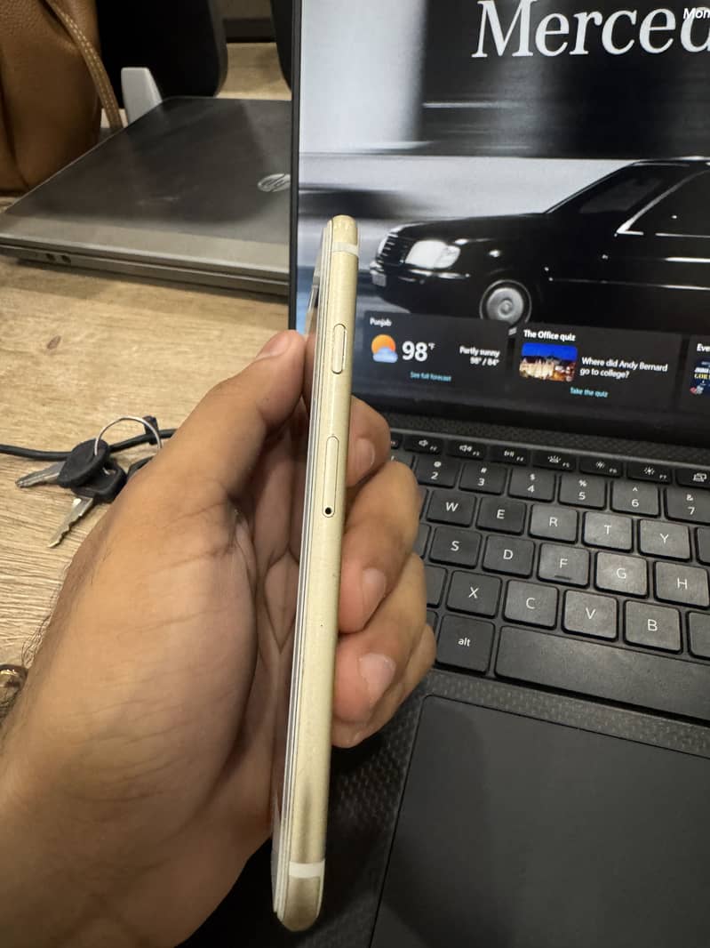 Apple iPhone 6S 5