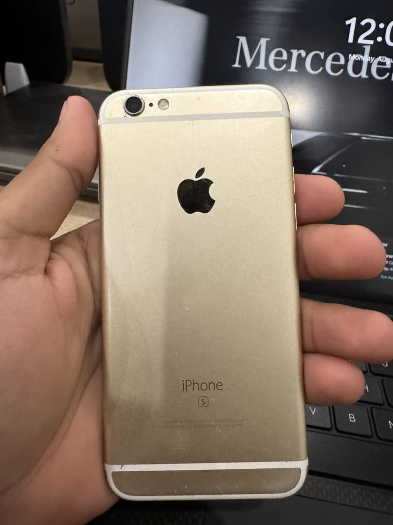 Apple iPhone 6S 9