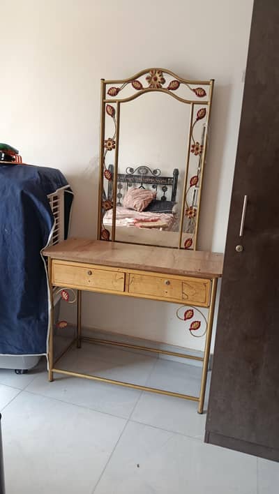 Iron dressings tables for sale