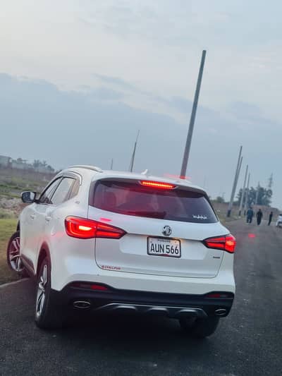 MG HS 2022