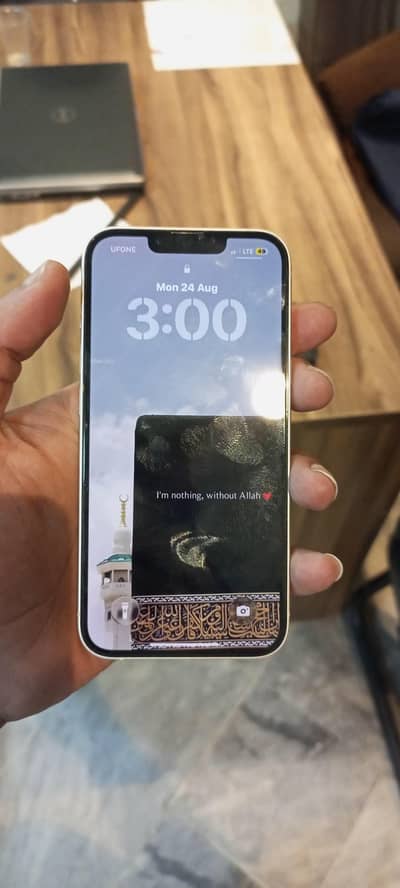 Apple iPhone 13