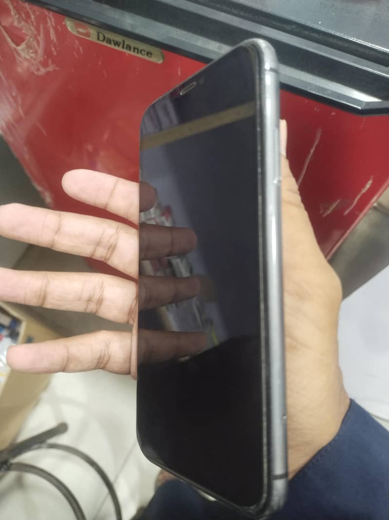 Apple iPhone 11 1