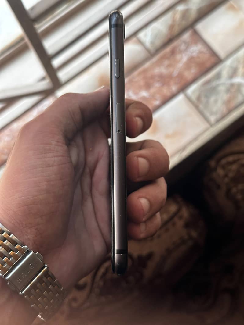 Apple iPhone 8 2