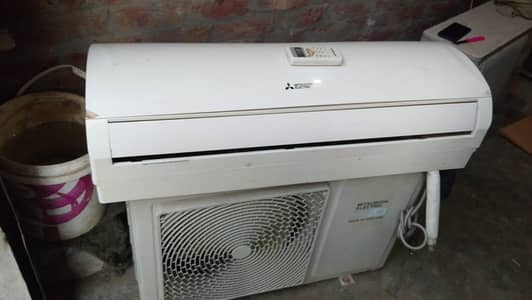 mistobishi ac new condition all original