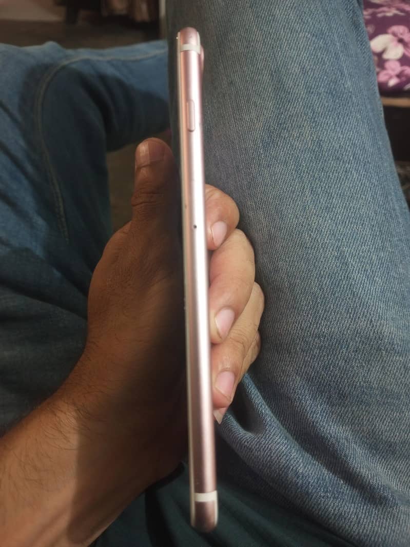 Apple iPhone 7 Plus 2