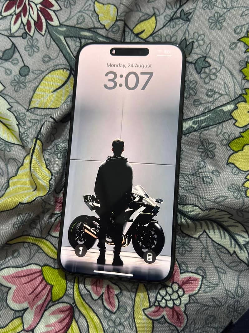 Apple iPhone 15 Pro Max 1