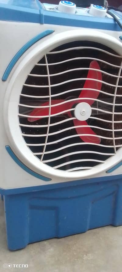 air-cooler bethrin chalta hoa bilkol ok candion me hi do mahine istmal