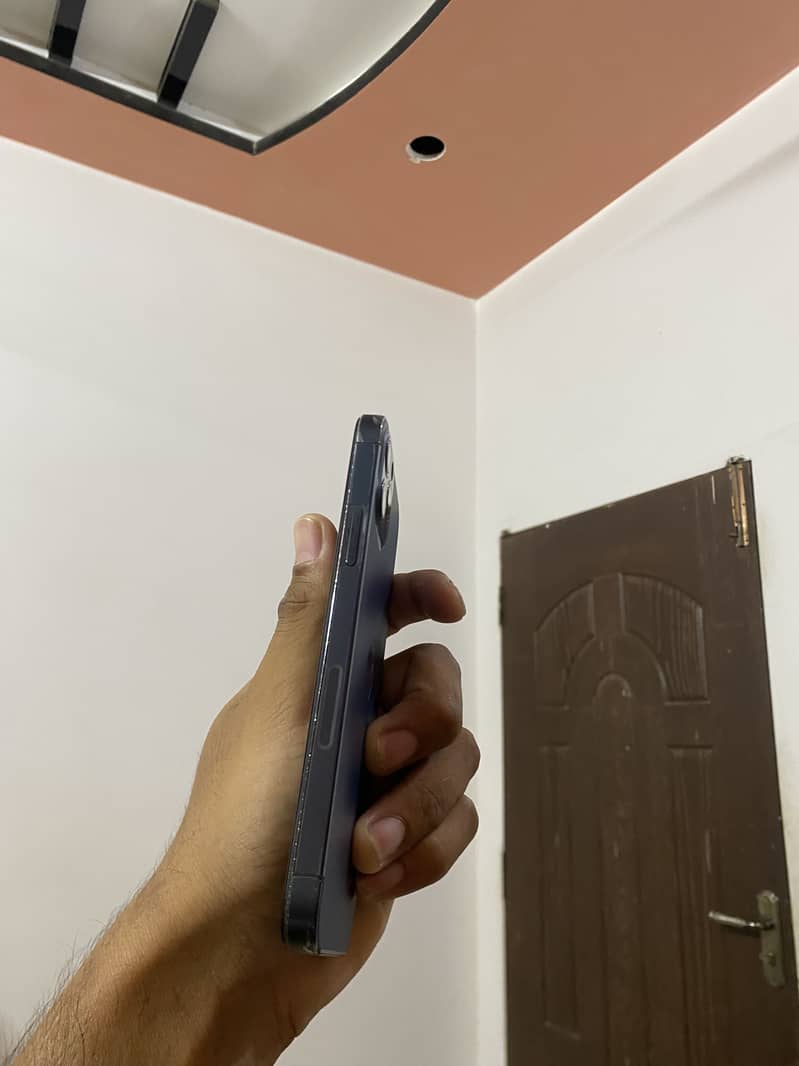 Apple iPhone 12 Pro 3