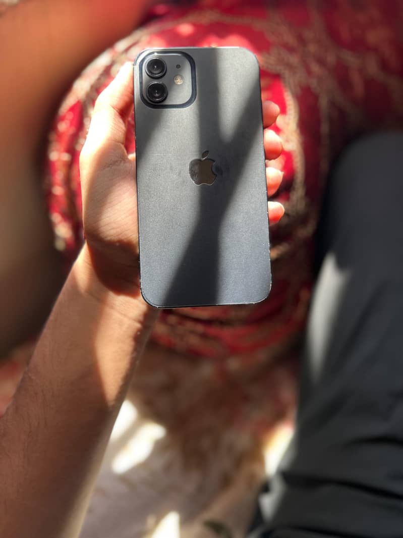 Apple iPhone 12 0