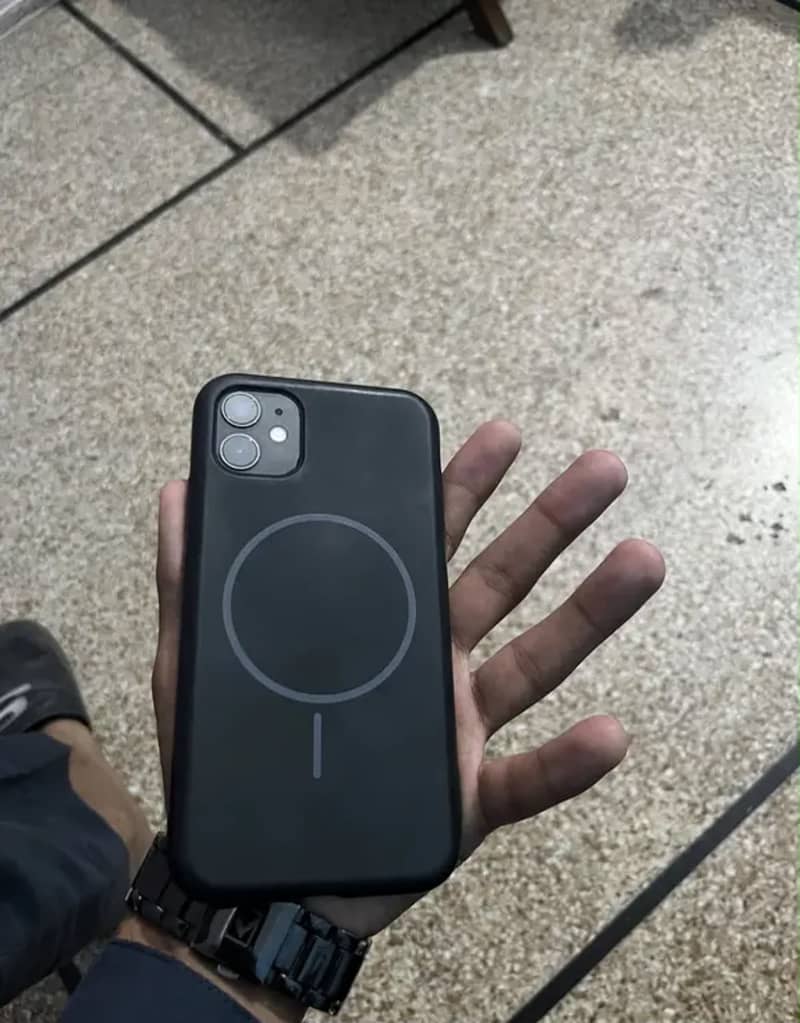 Apple iPhone 11 4