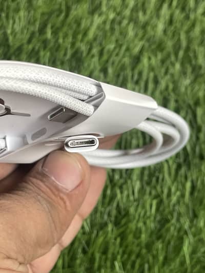 iphone 15,16,17 original cable