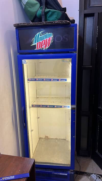 400 litr chiller A1 condition fully working condition