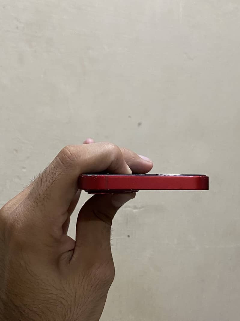 Apple iPhone 13 5