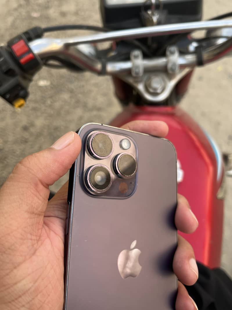 Apple iPhone 14 Pro Max 3