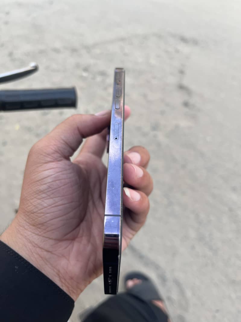 Apple iPhone 14 Pro Max 5